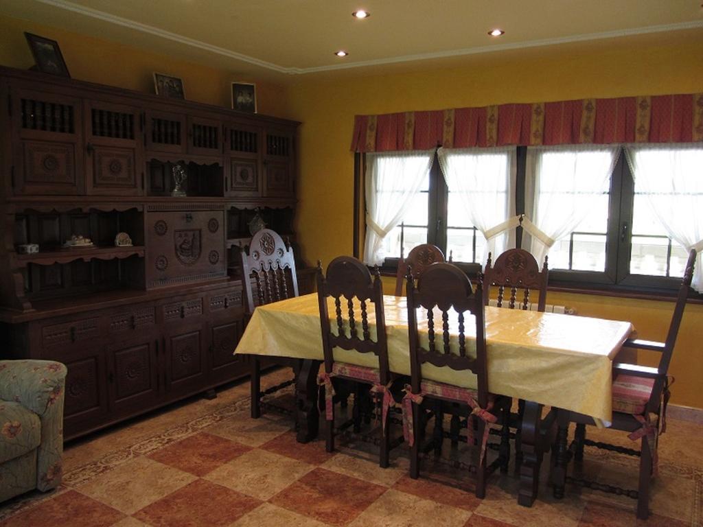 サンティリャーナ・デル・マル Vivienda Sampedriヴィラ 部屋 写真